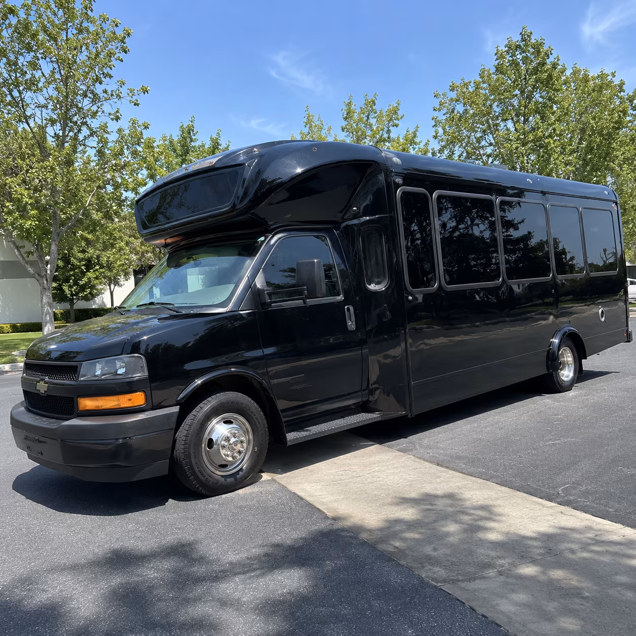 bountiful 15 passenger party bus
